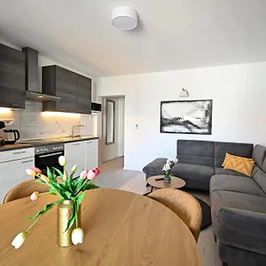  Apartman Kozina