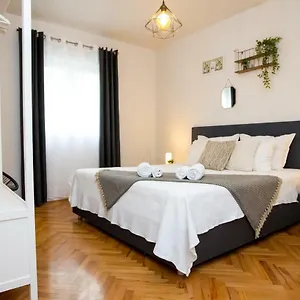  Apartman Lolly